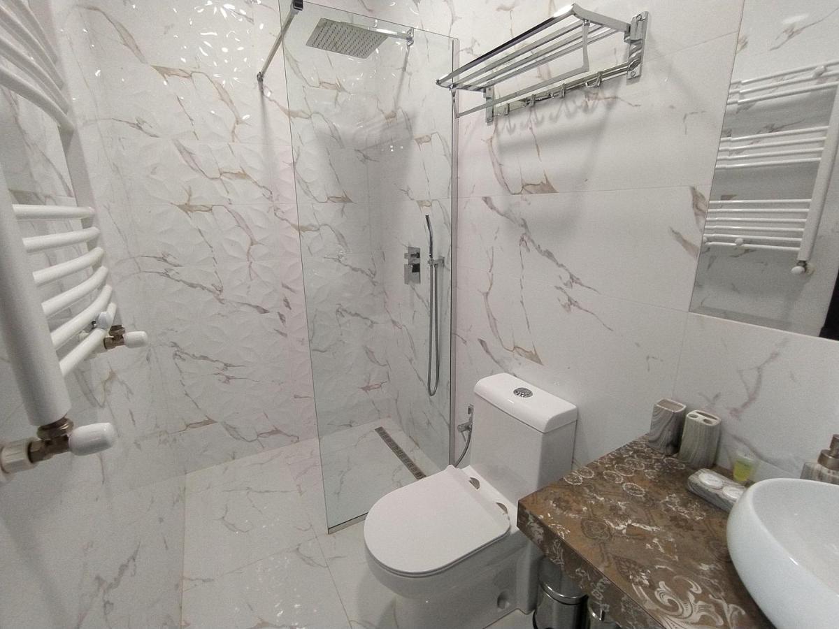 Nice Apartments Тбилиси Екстериор снимка