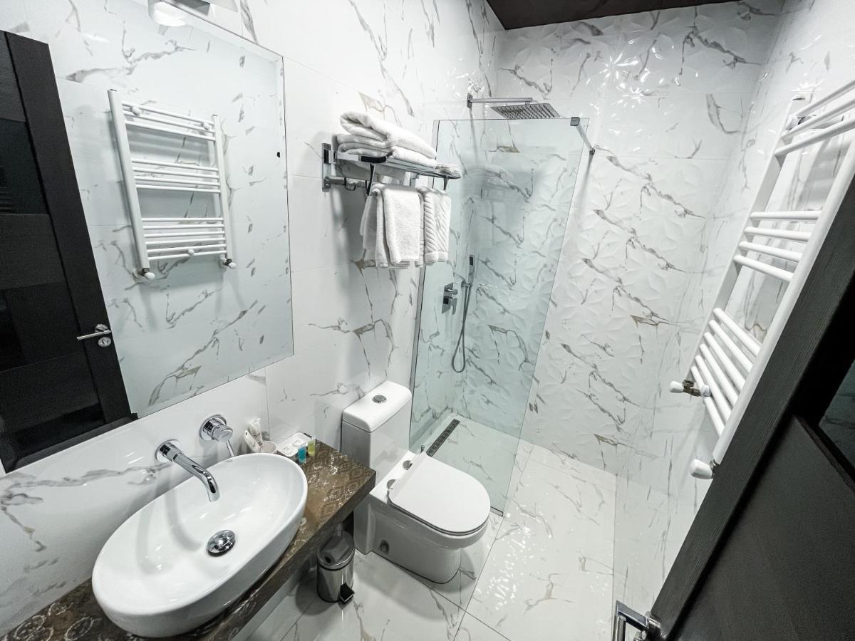 Nice Apartments Тбилиси Екстериор снимка