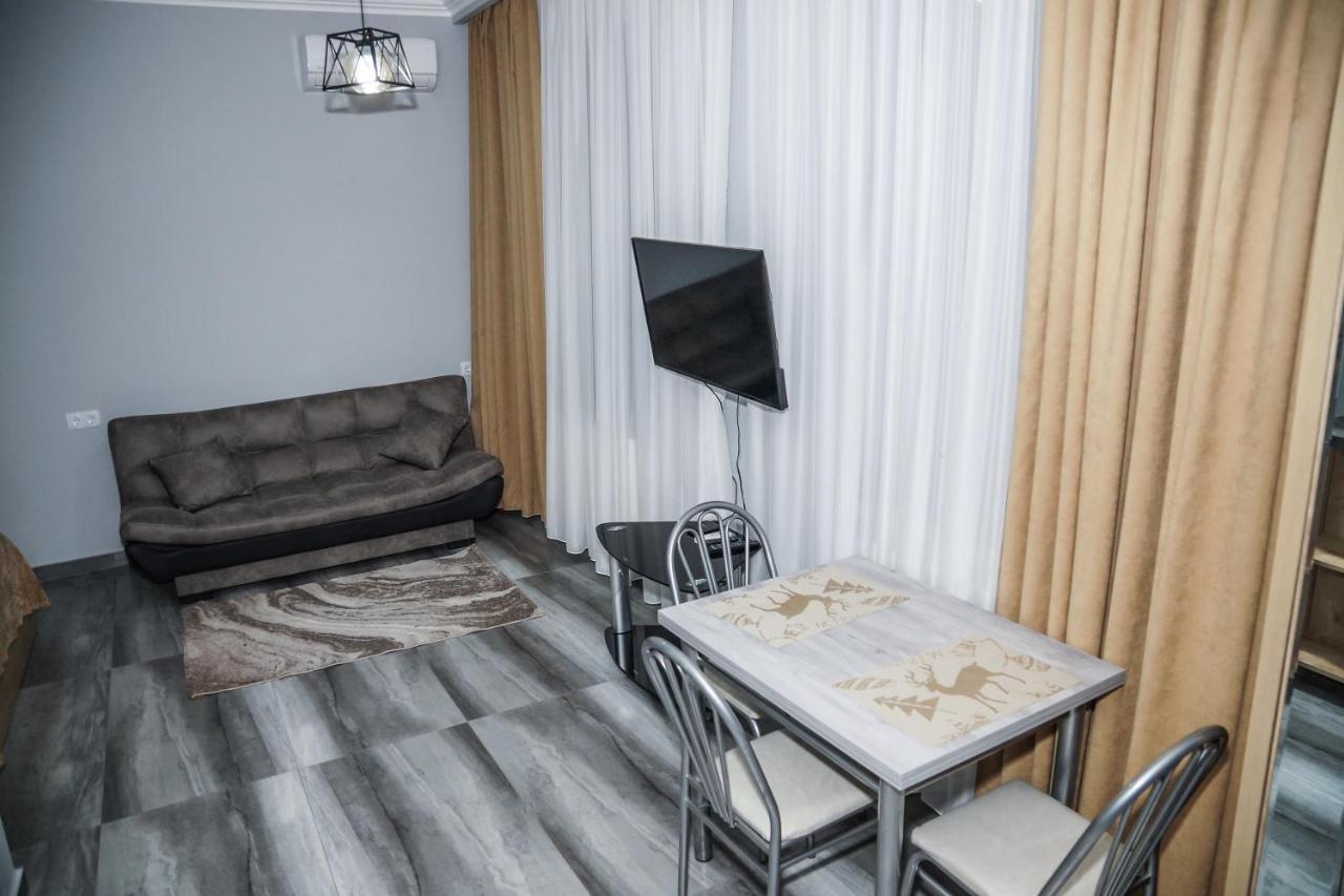 Nice Apartments Тбилиси Екстериор снимка